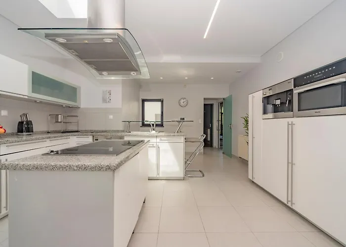 Villa Belart Luxury With Pool Golf And Aroeira (Setubal)